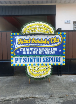 Papan Bunga Duka di Temon