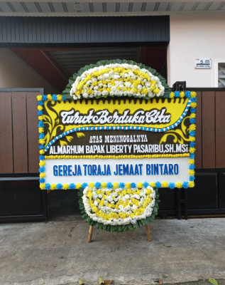 Papan Bunga Duka di Temon